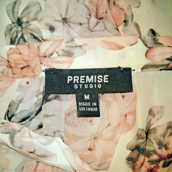 Premise Studio Womens Blouse Floral Size Medium Semi Sheer Side Split Pl… - Picture 5 of 7